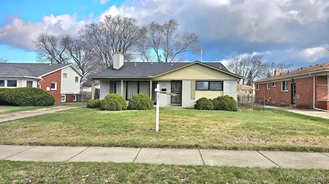 16024 Stratford Drive Southfield City MI 48075