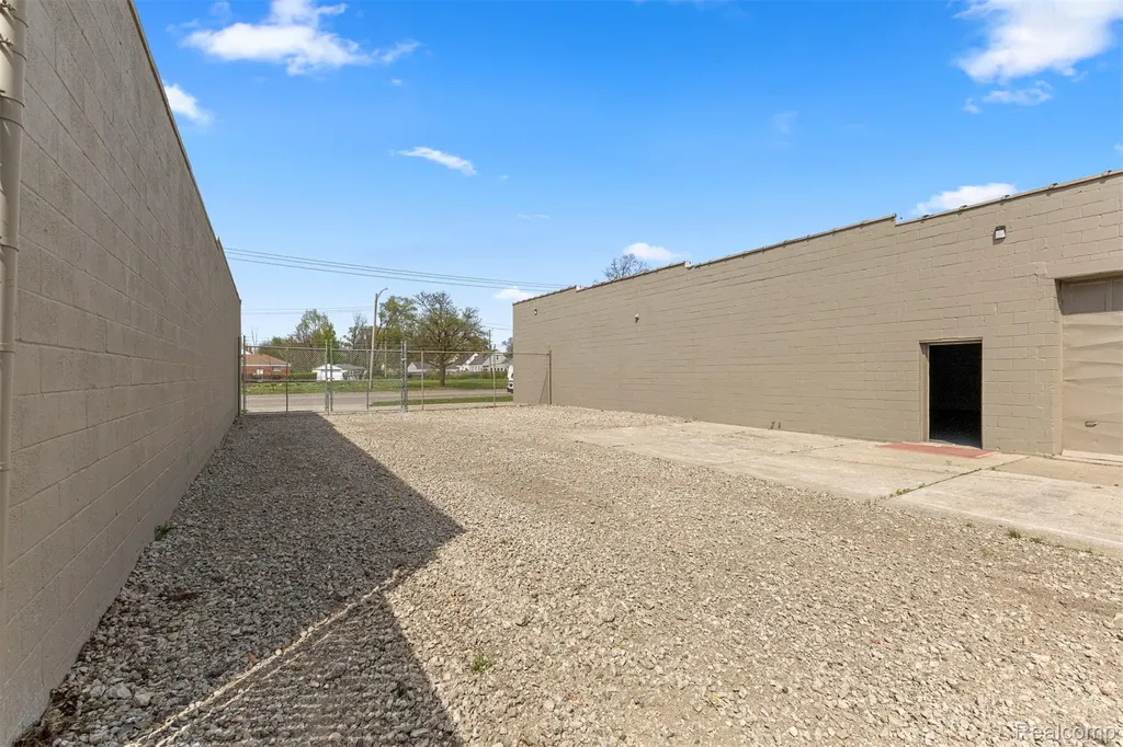 20825 Joy Road Detroit City MI 48228