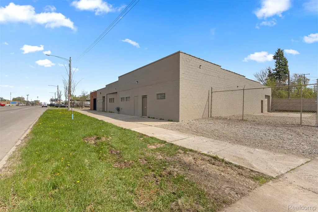 20825 Joy Road Detroit City MI 48228