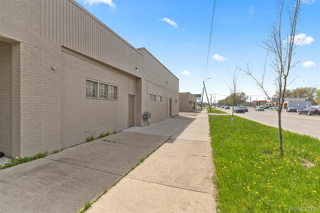 20825 Joy Road Detroit City MI 48228