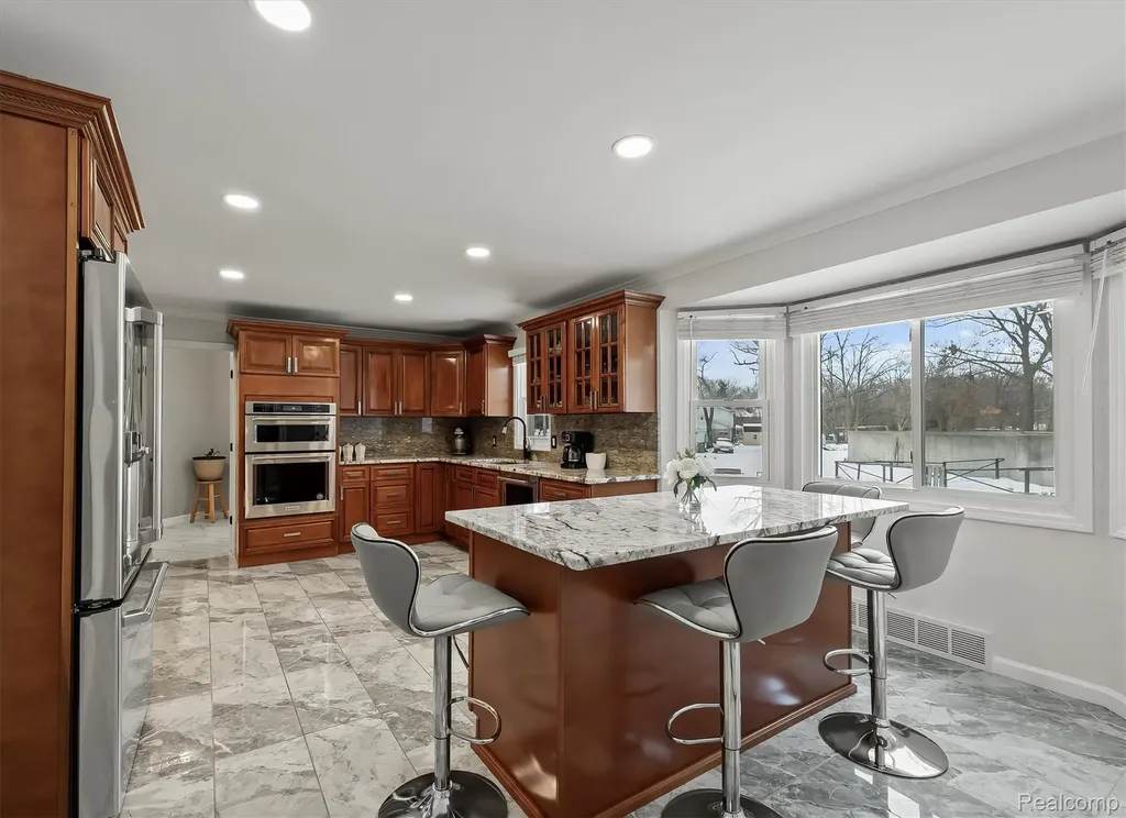 15500 Millar Road Clinton Charter Township MI 48036