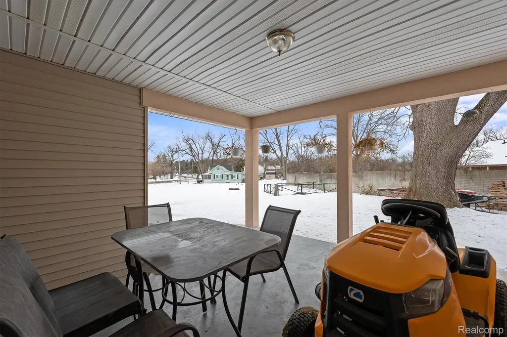 15500 Millar Road Clinton Charter Township MI 48036