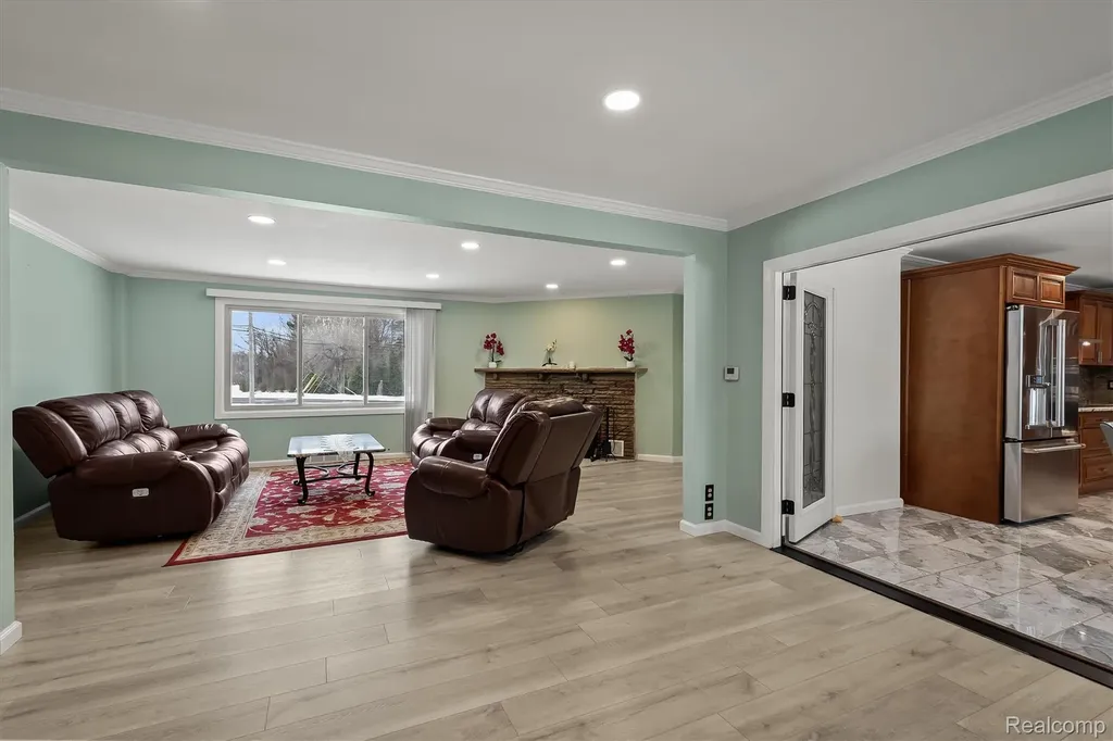 15500 Millar Road Clinton Charter Township MI 48036