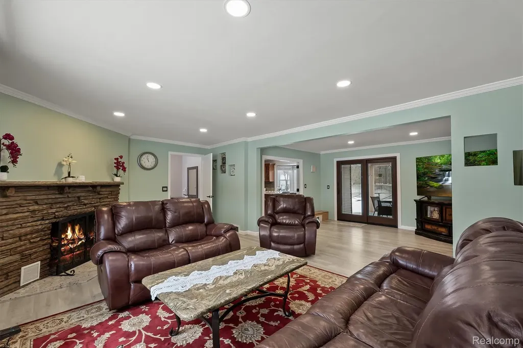 15500 Millar Road Clinton Charter Township MI 48036