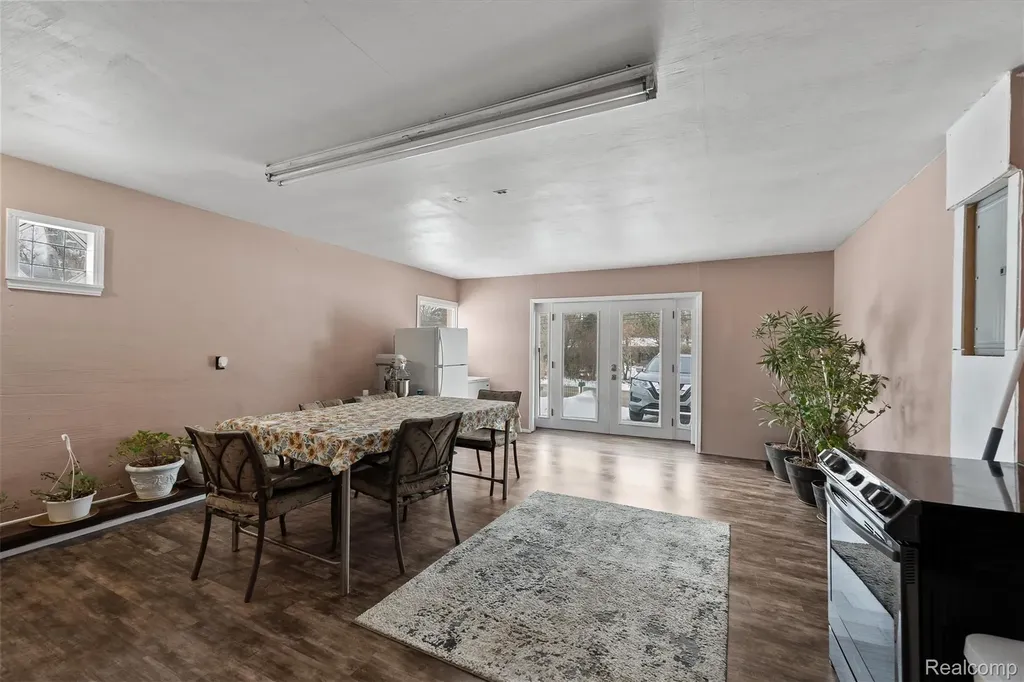 15500 Millar Road Clinton Charter Township MI 48036
