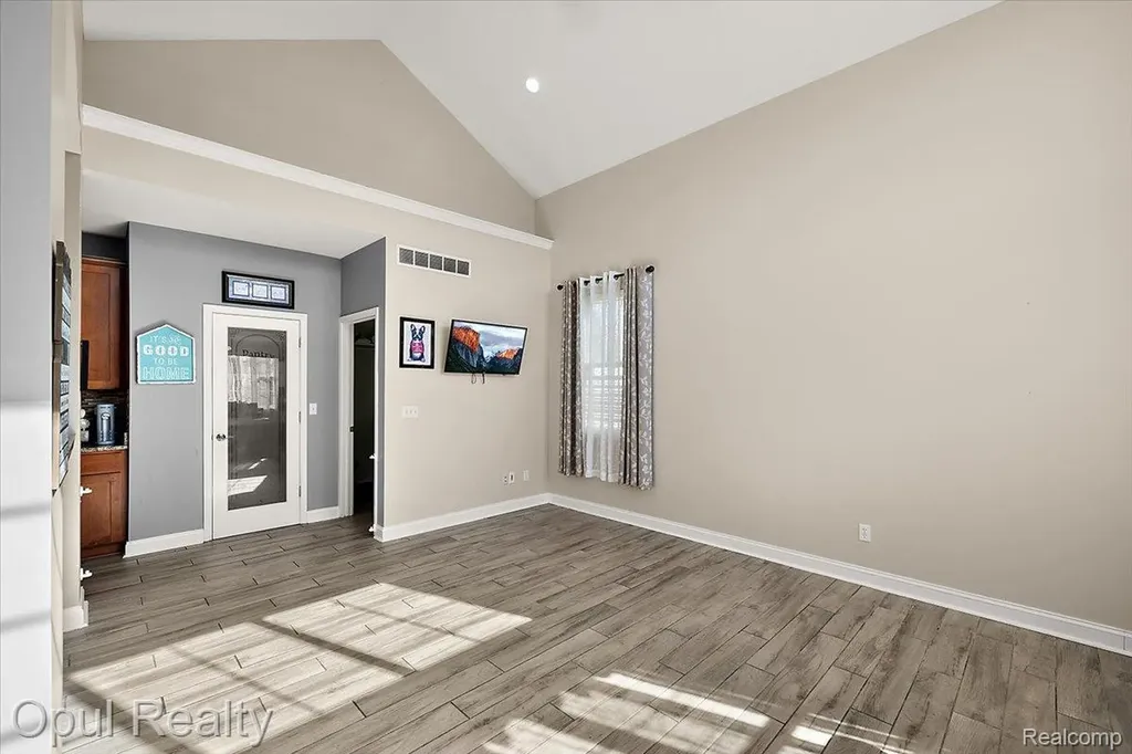 5164 Birch Lane Springfield Charter Township MI 48350