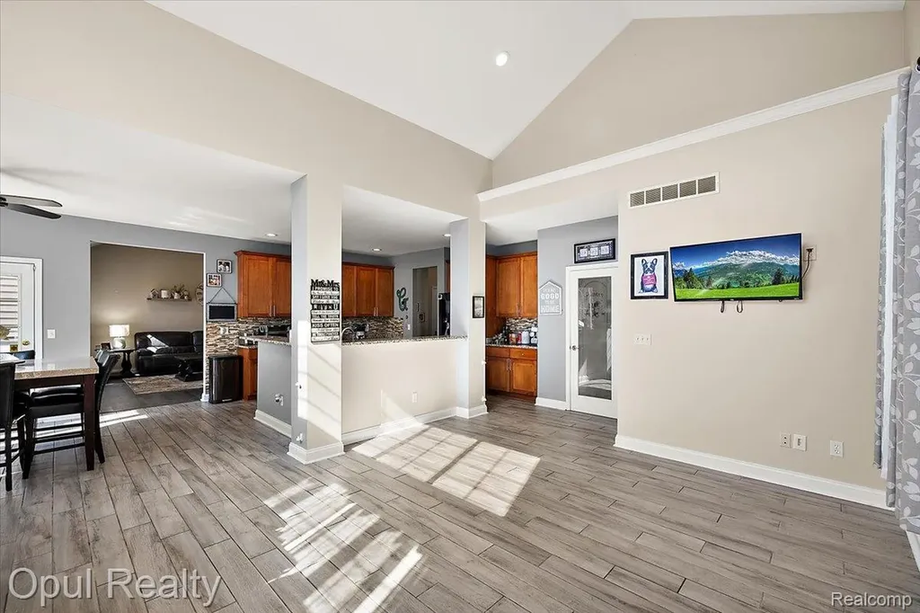 5164 Birch Lane Springfield Charter Township MI 48350