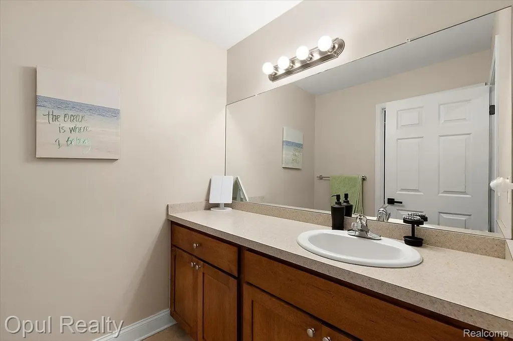 5164 Birch Lane Springfield Charter Township MI 48350