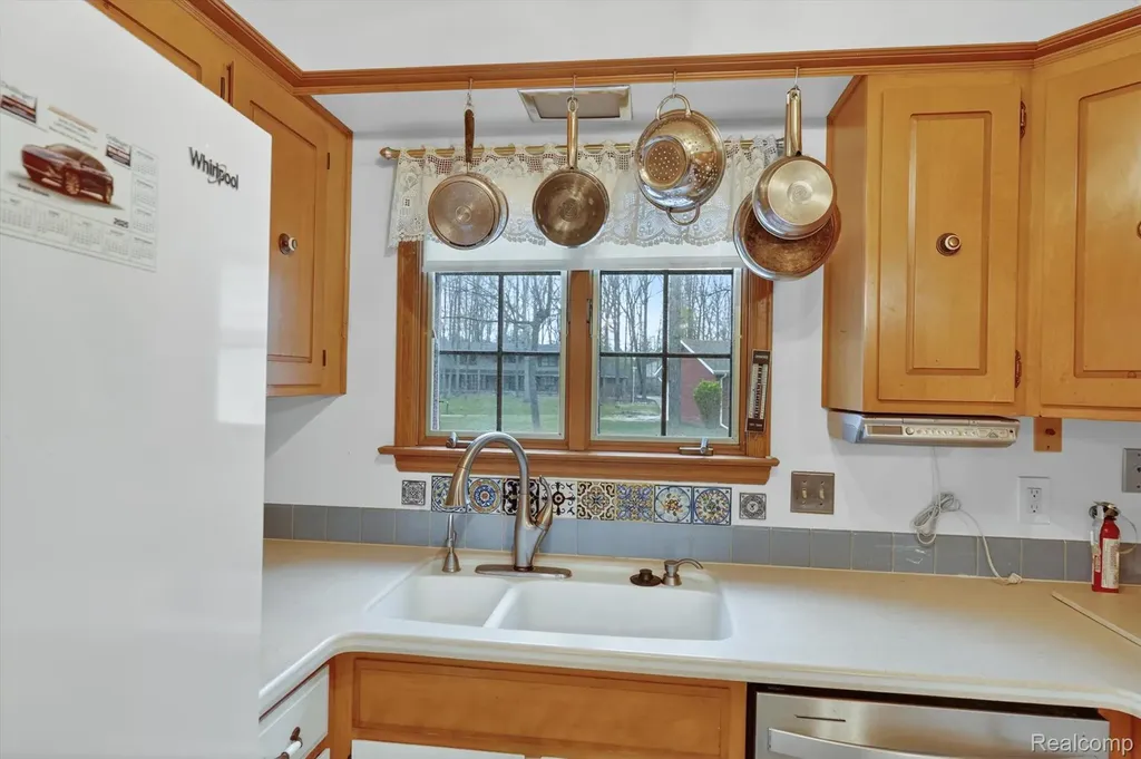 6225 Sierra Pass Flint Charter Township MI 48532