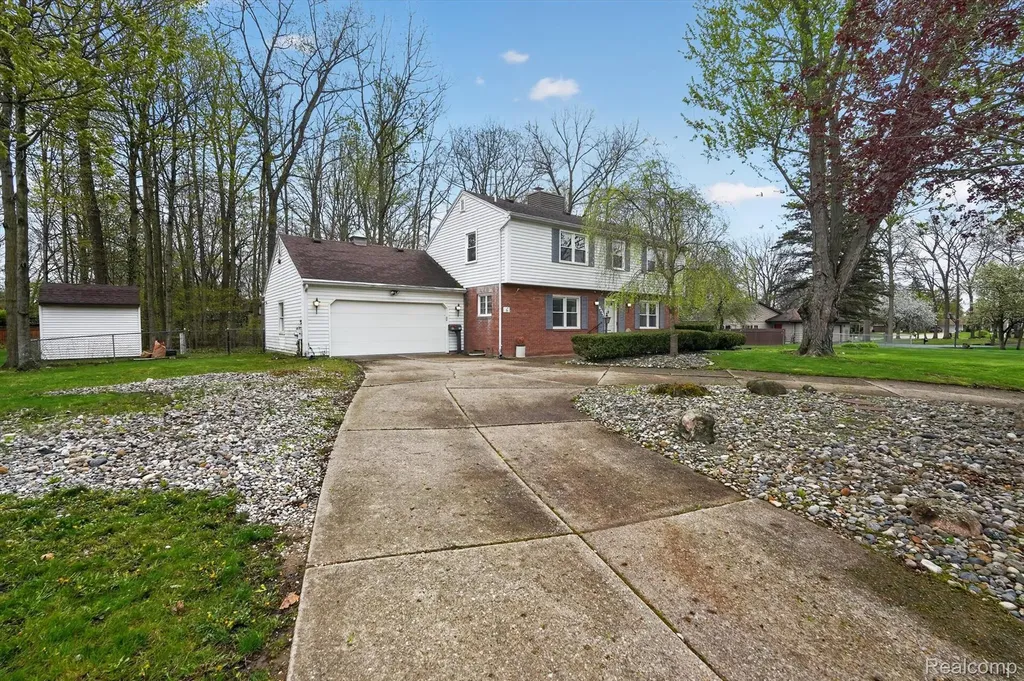 6225 Sierra Pass Flint Charter Township MI 48532