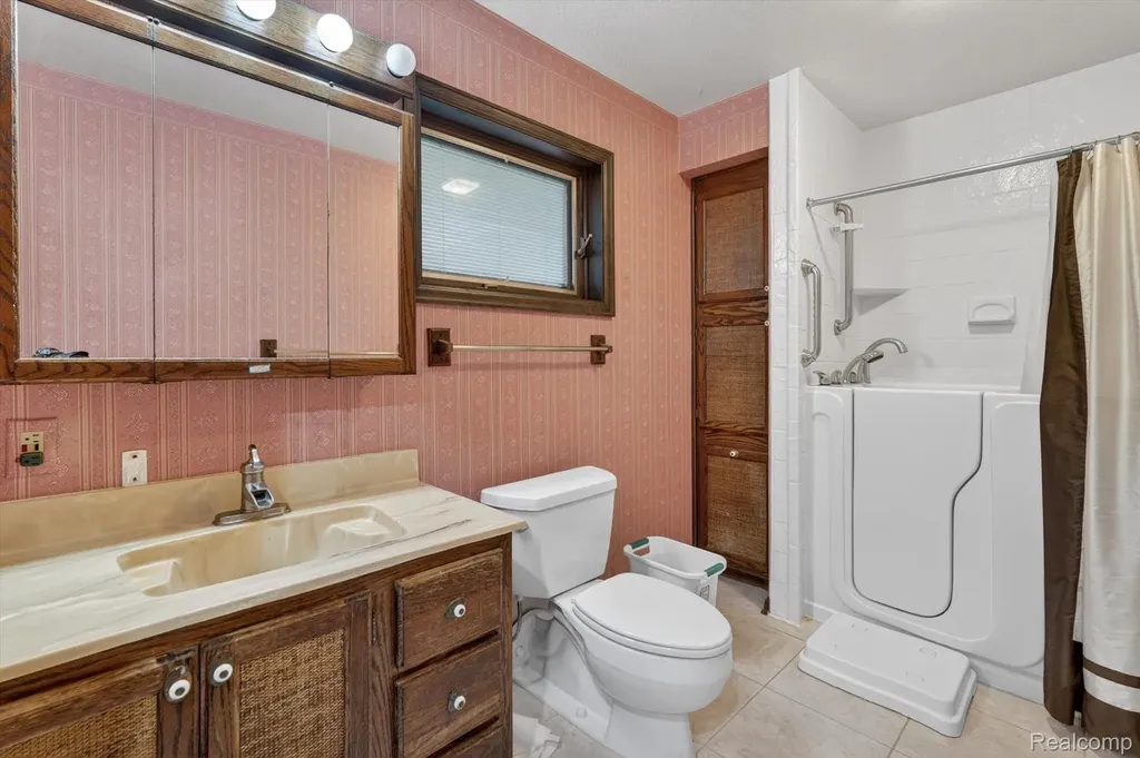 6225 Sierra Pass Flint Charter Township MI 48532