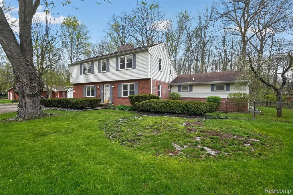 6225 Sierra Pass Flint Charter Township MI 48532