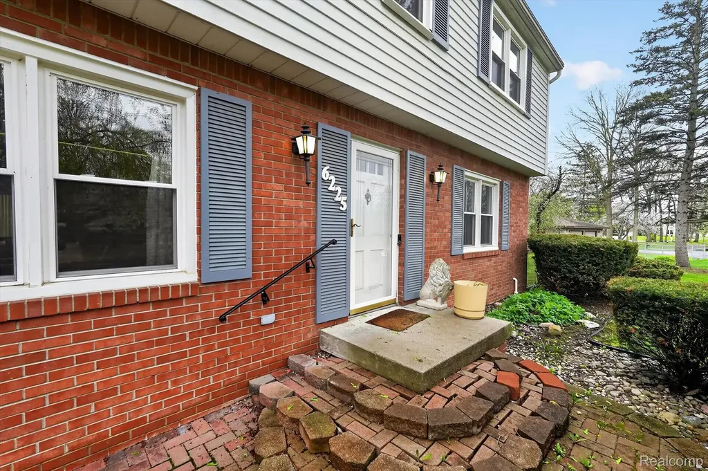 6225 Sierra Pass Flint Charter Township MI 48532