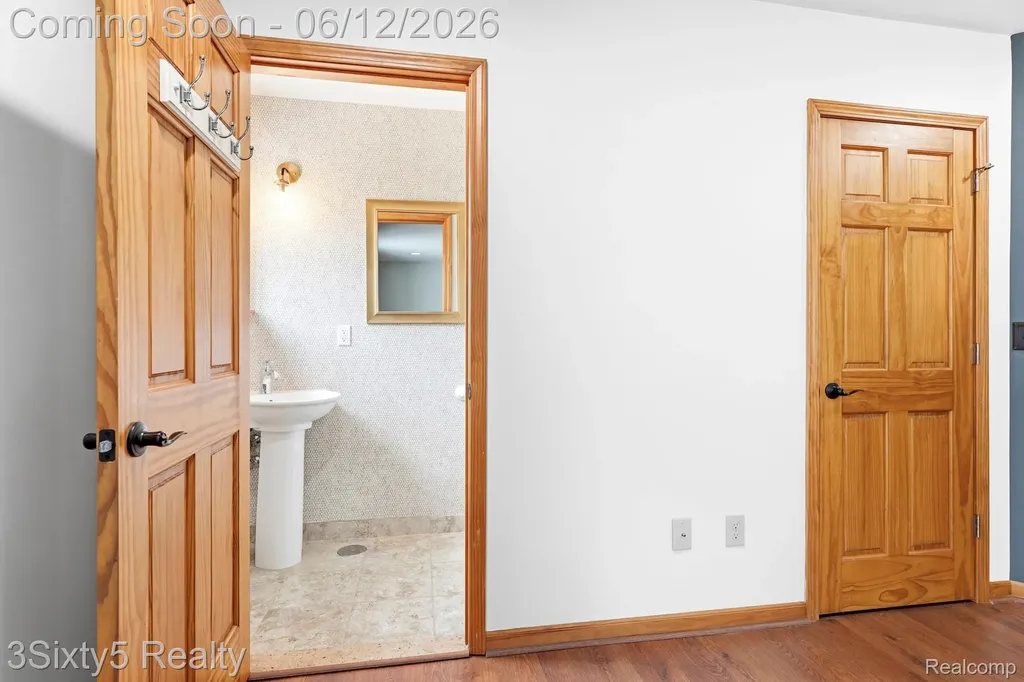 20060 Koths Street Taylor City MI 48180
