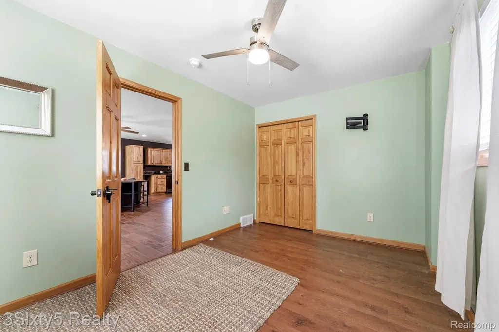 20060 Koths Street Taylor City MI 48180