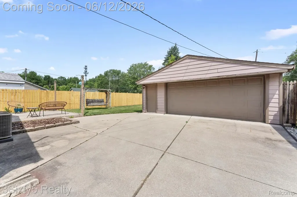 20060 Koths Street Taylor City MI 48180