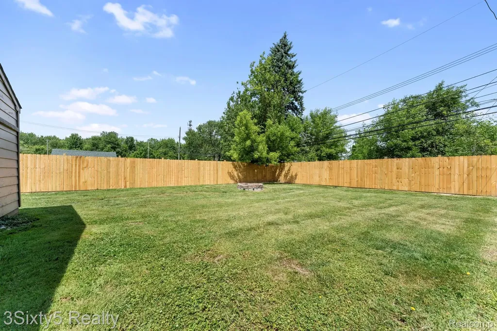 20060 Koths Street Taylor City MI 48180