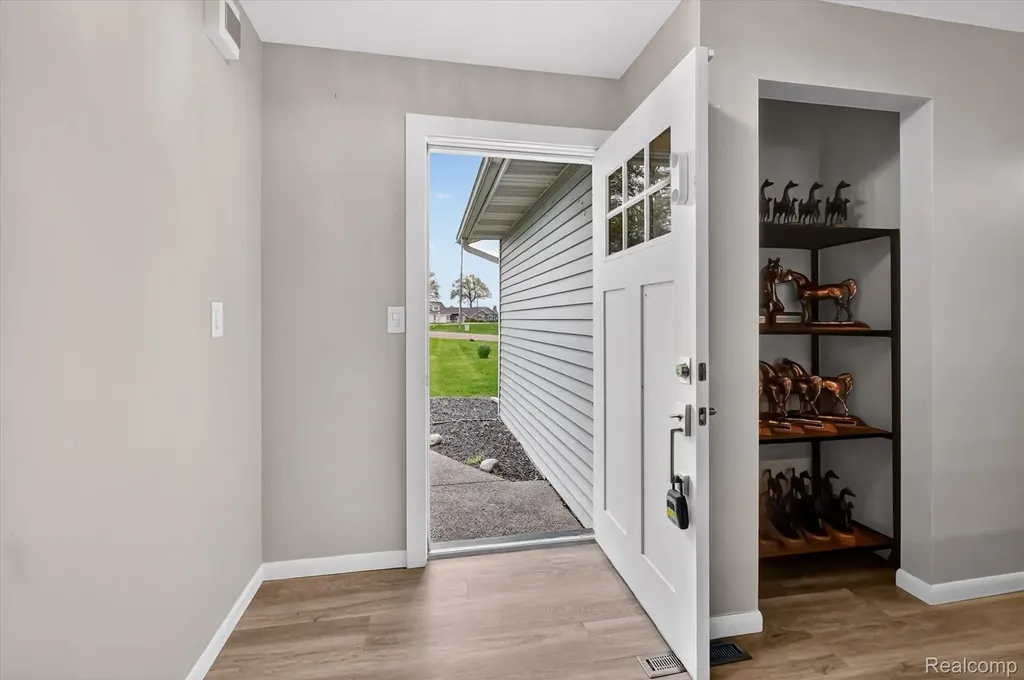 2264 Crane Road Fenton Charter Township MI 48430