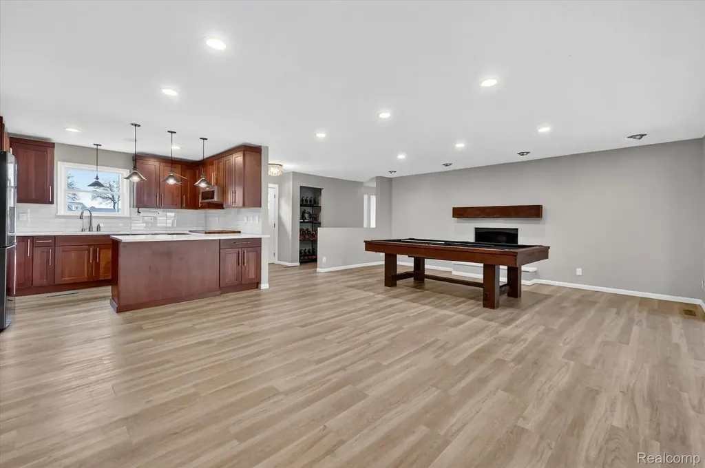 2264 Crane Road Fenton Charter Township MI 48430