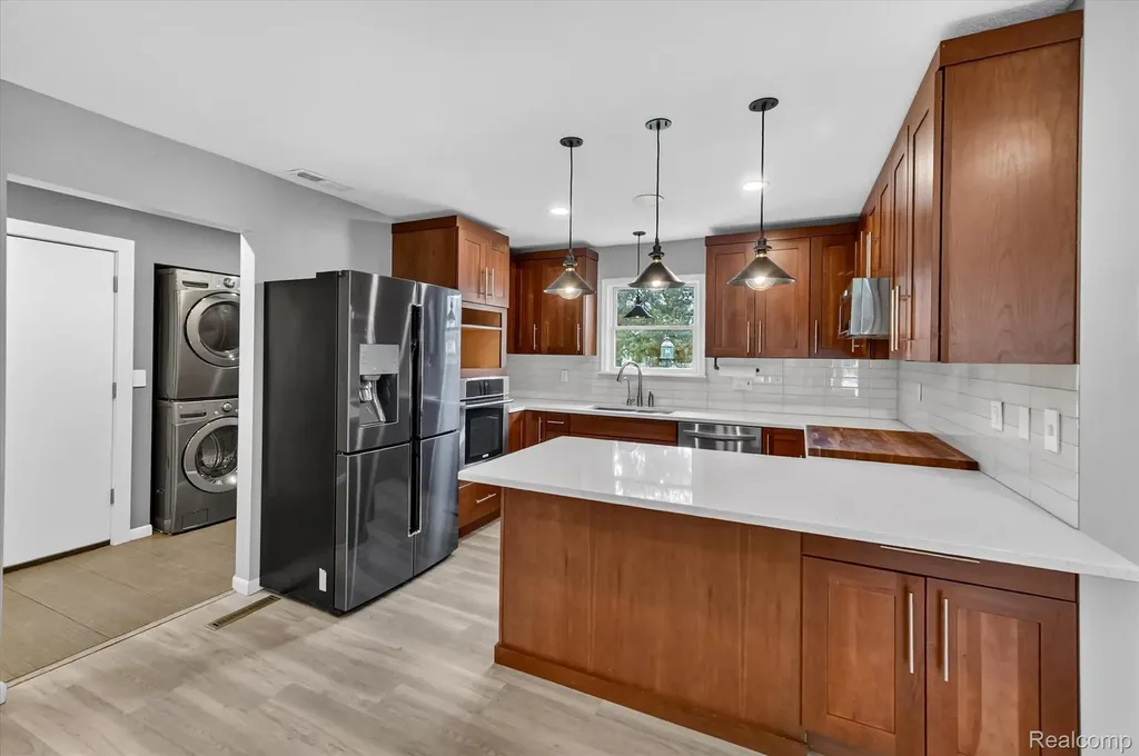2264 Crane Road Fenton Charter Township MI 48430