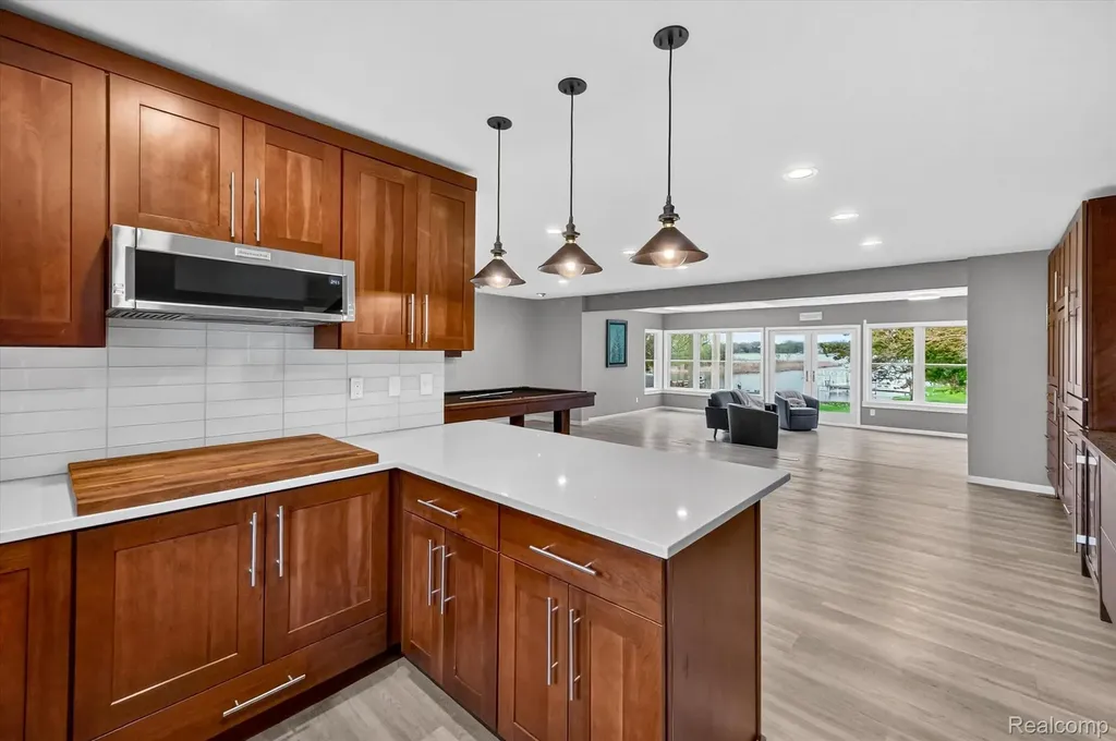2264 Crane Road Fenton Charter Township MI 48430
