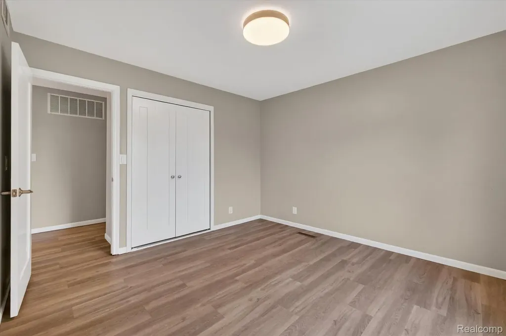 2264 Crane Road Fenton Charter Township MI 48430