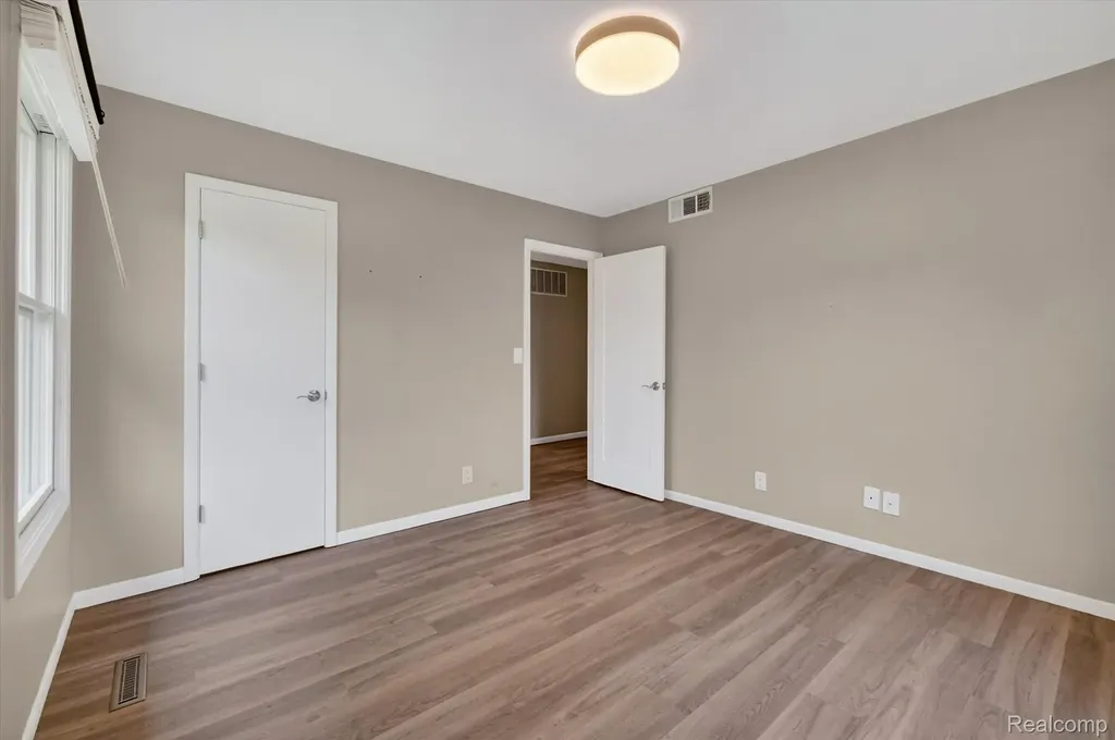 2264 Crane Road Fenton Charter Township MI 48430