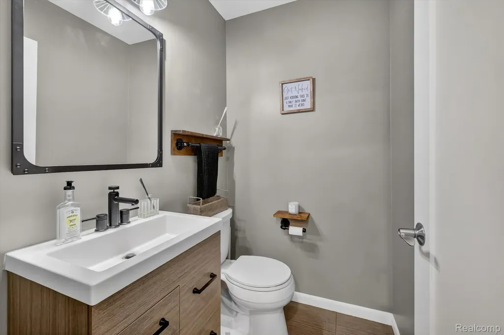2264 Crane Road Fenton Charter Township MI 48430