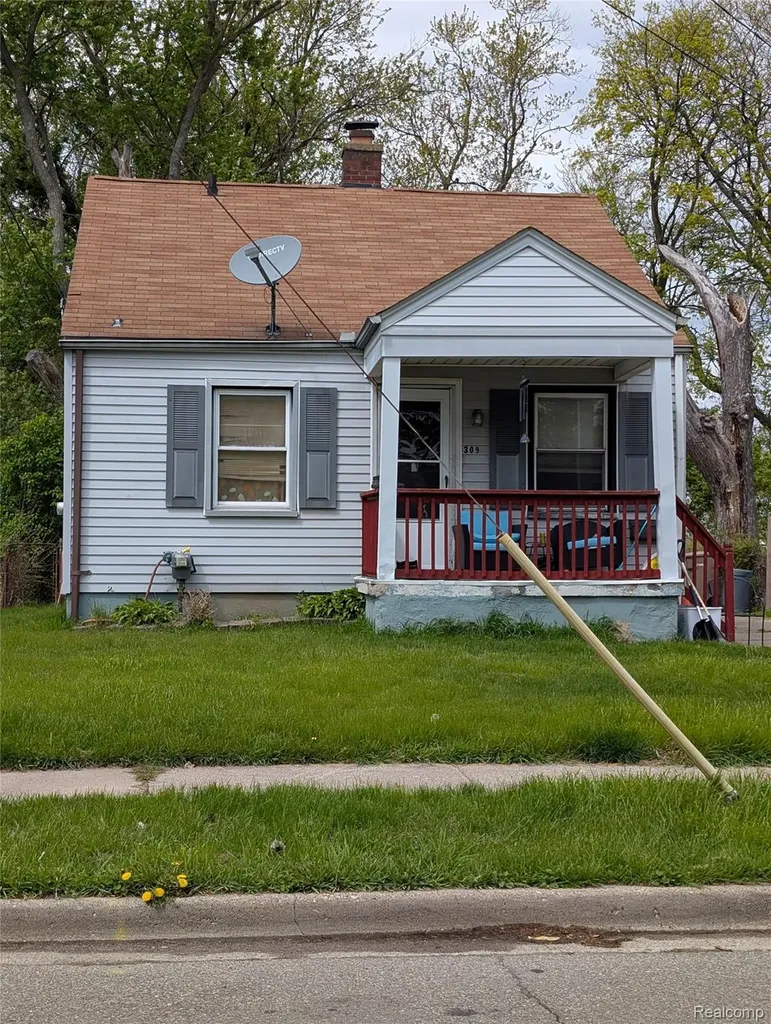 309 Michigan Avenue Pontiac City MI 48342