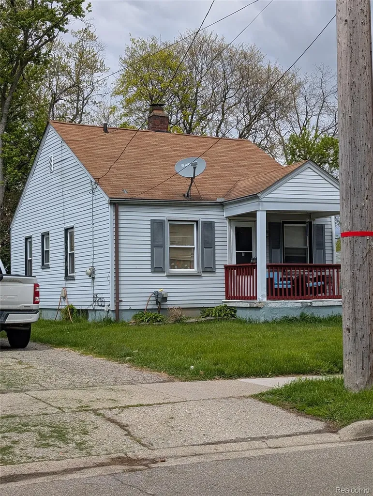 309 Michigan Avenue Pontiac City MI 48342