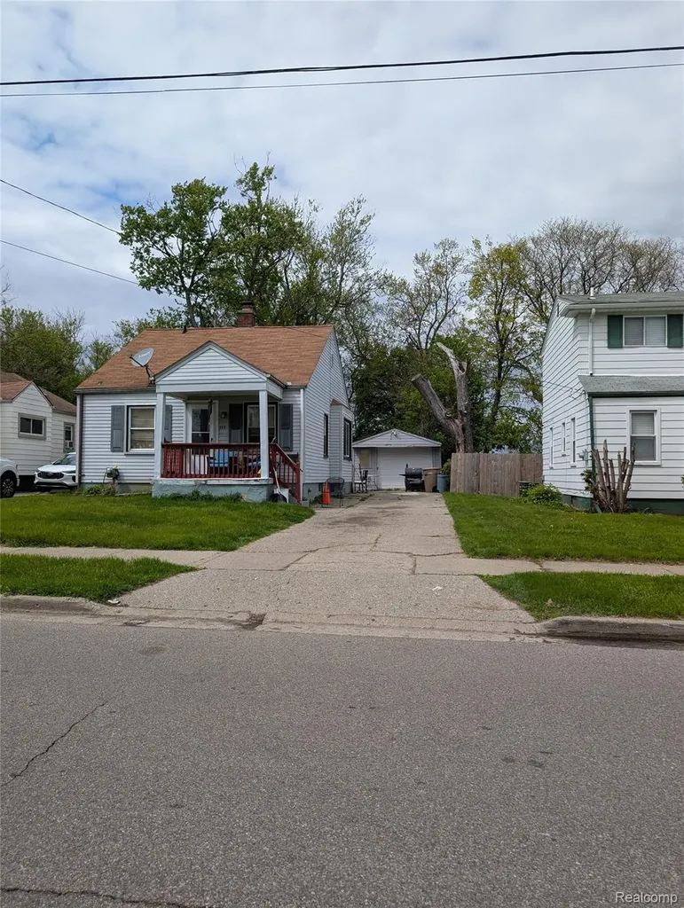 309 Michigan Avenue Pontiac City MI 48342