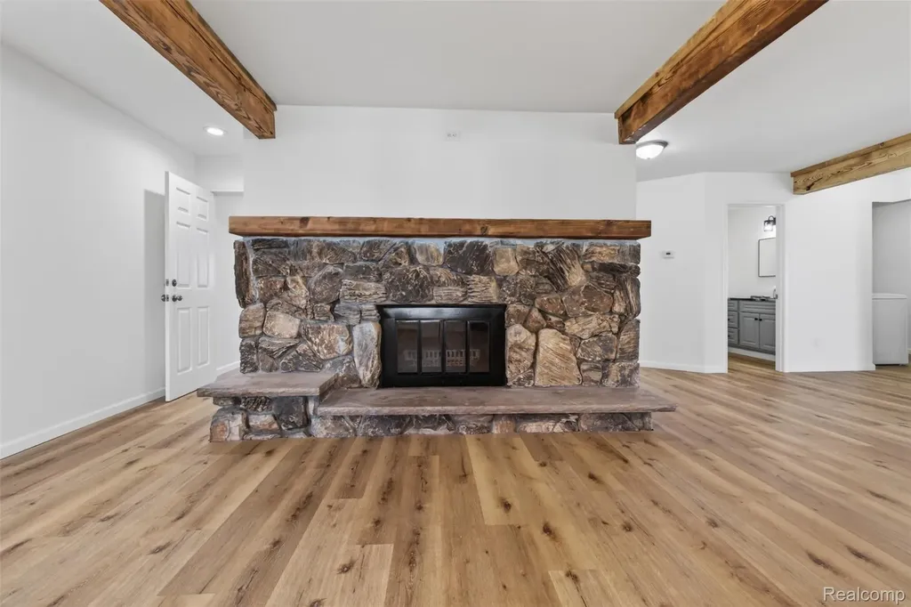 2216 E Bay Ridge Drive Au Gres Township MI 48703