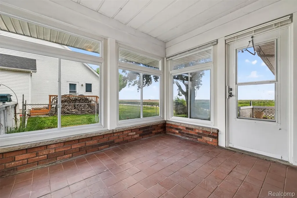 2216 E Bay Ridge Drive Au Gres Township MI 48703