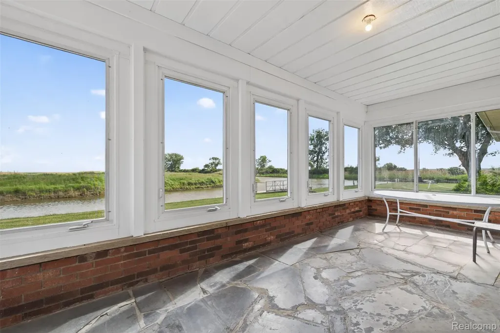 2216 E Bay Ridge Drive Au Gres Township MI 48703