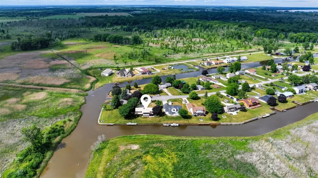 2216 E Bay Ridge Drive Au Gres Township MI 48703