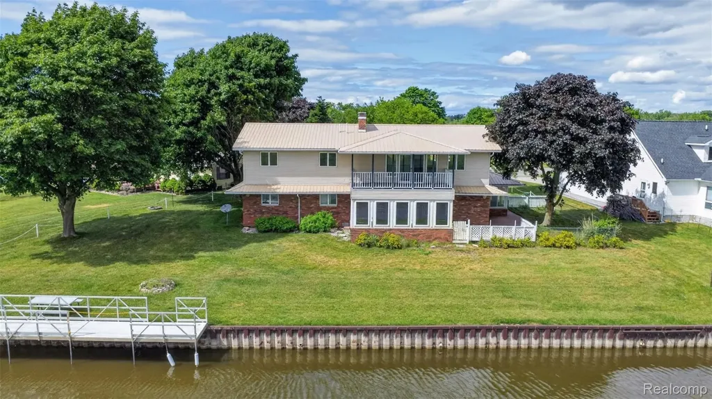 2216 E Bay Ridge Drive Au Gres Township MI 48703