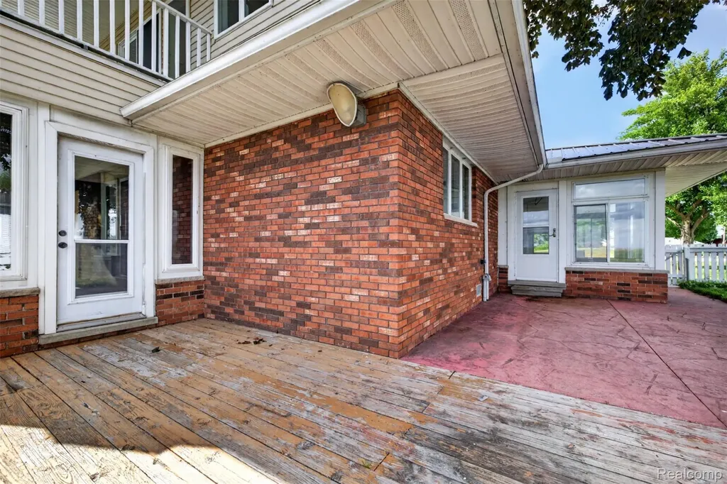 2216 E Bay Ridge Drive Au Gres Township MI 48703
