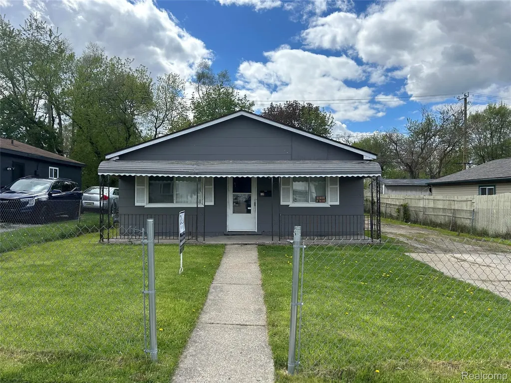 805 Kettering Avenue Pontiac City MI 48340