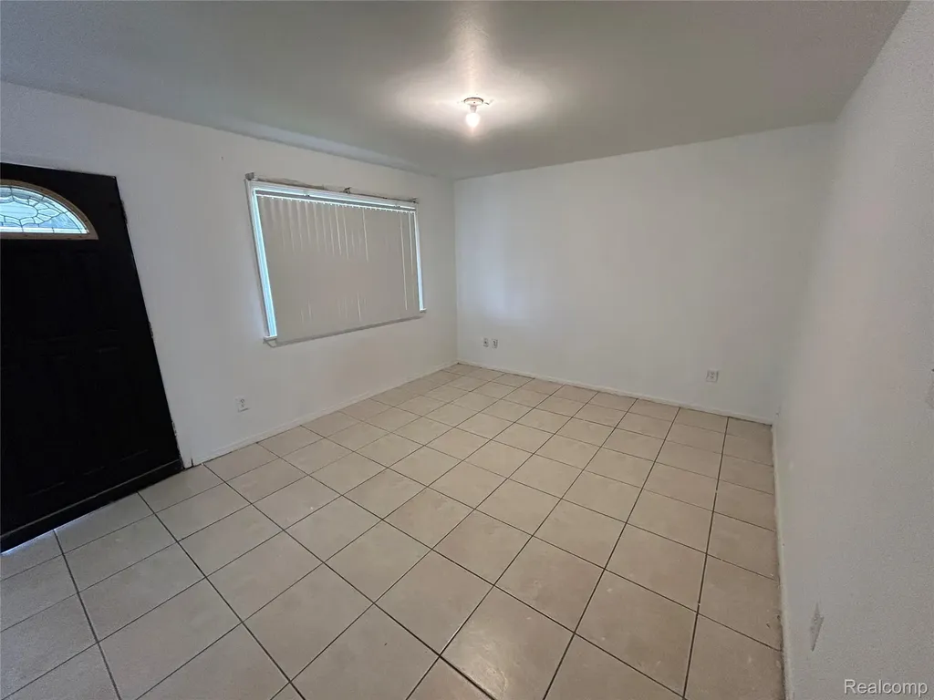 805 Kettering Avenue Pontiac City MI 48340