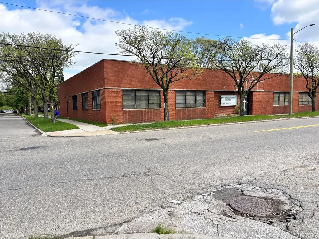 3240 Puritan Detroit City MI 48238