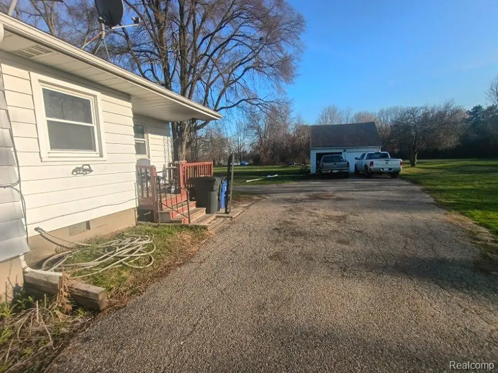 3310 E Pierson Road Genesee Charter Township MI 48506