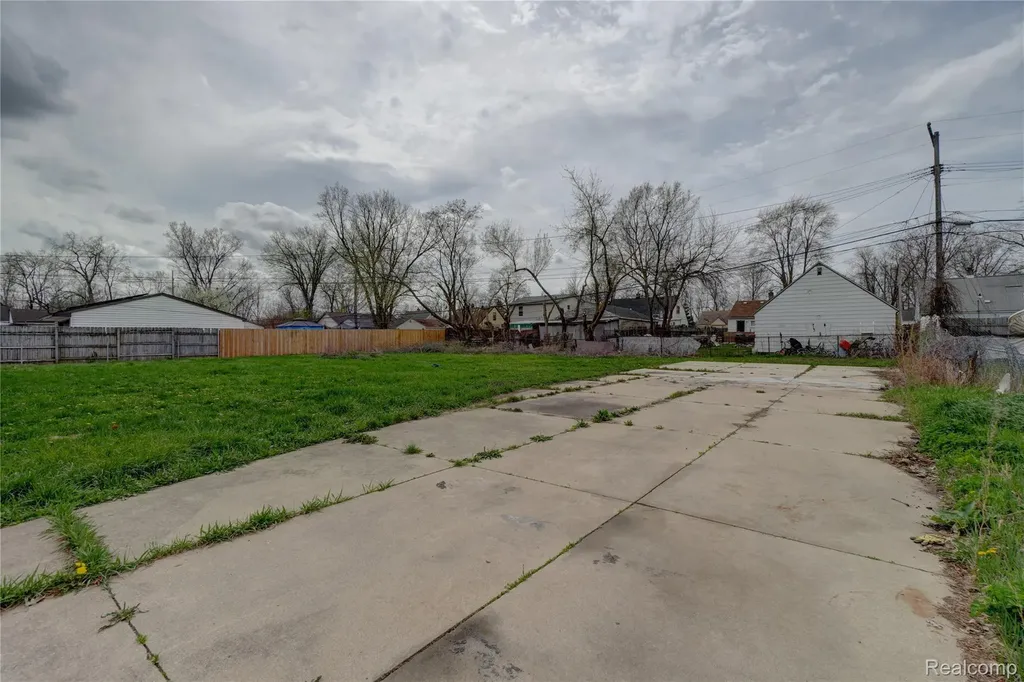 5112 Princess Street Dearborn Heights City MI 48125
