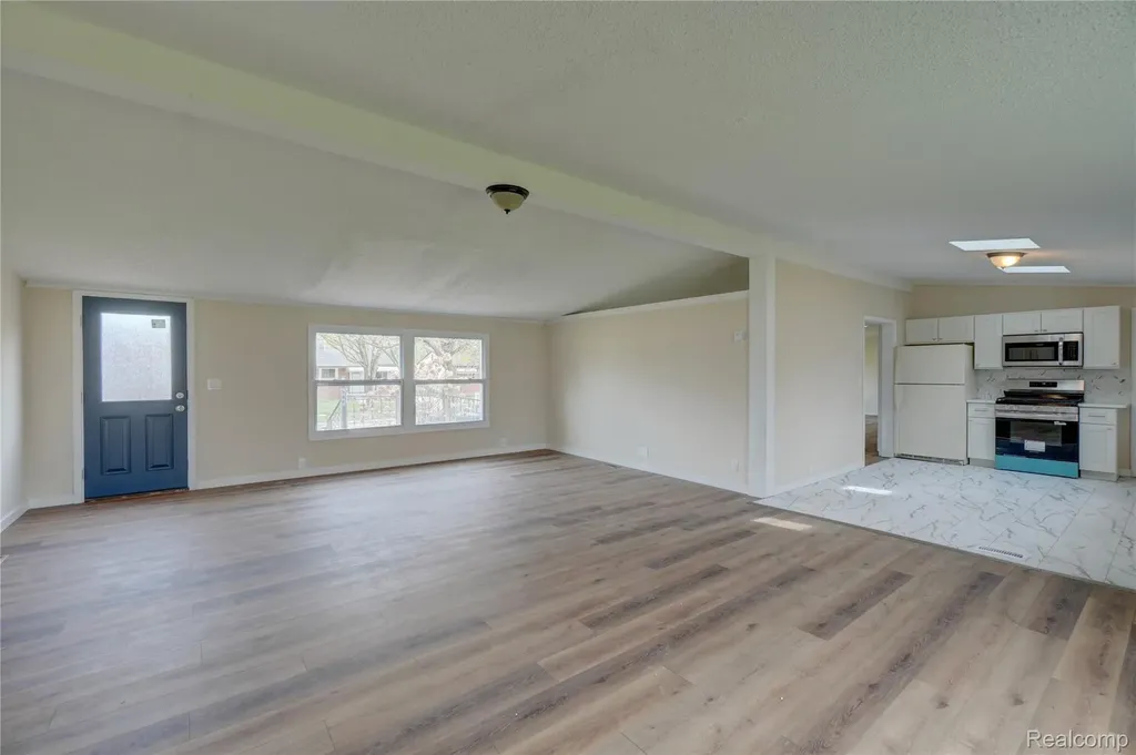 5112 Princess Street Dearborn Heights City MI 48125