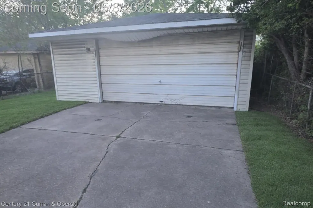 4030 W Davison Detroit City MI 48238