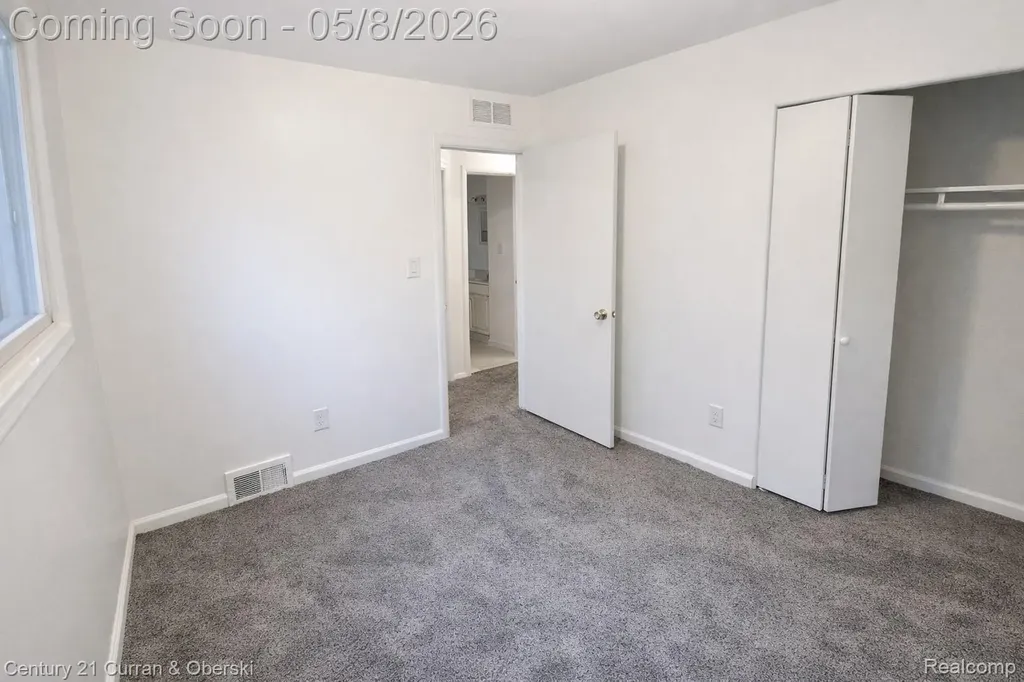 4030 W Davison Detroit City MI 48238