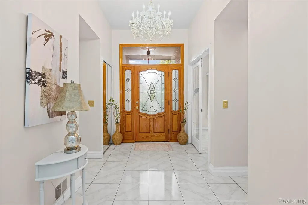 13267 Pearl Drive Shelby Charter Township MI 48315