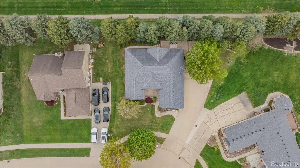 13267 Pearl Drive Shelby Charter Township MI 48315