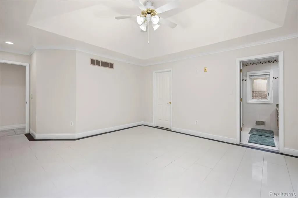 13267 Pearl Drive Shelby Charter Township MI 48315