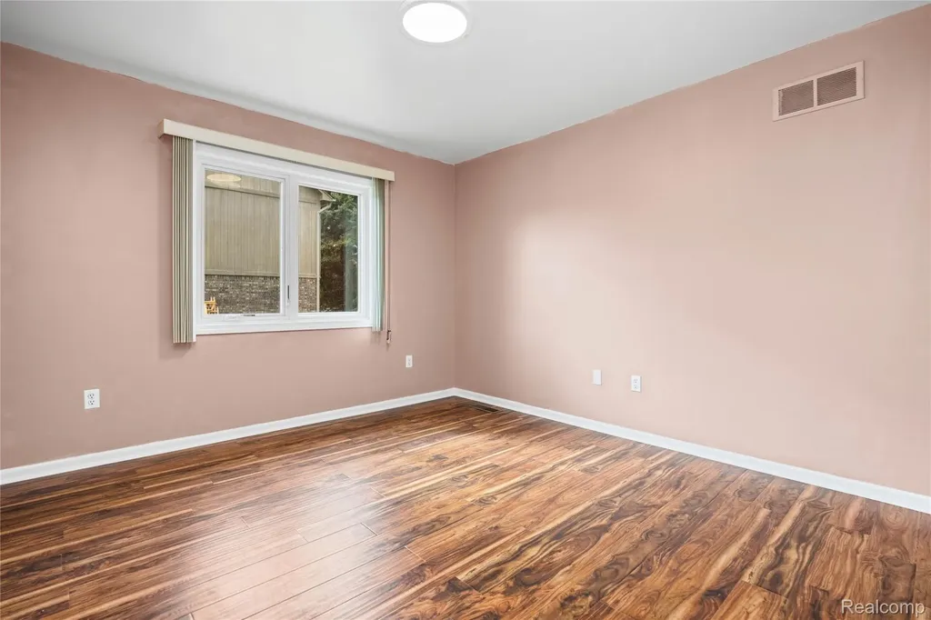 13267 Pearl Drive Shelby Charter Township MI 48315