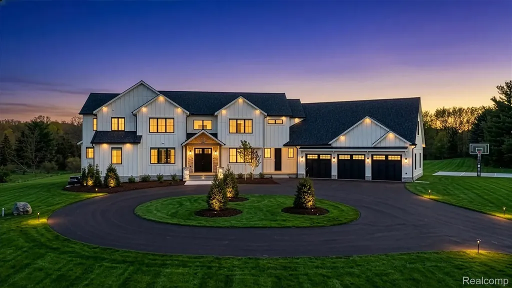 3664 Childs Lake Road Milford Charter Township MI 48381
